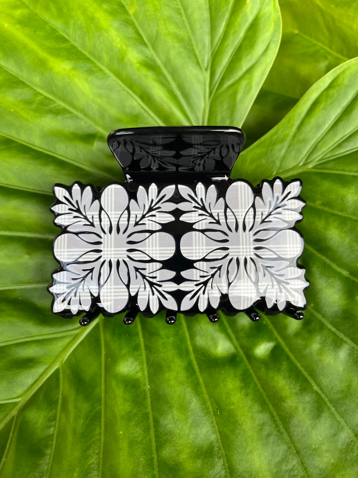 Hawaiian Quilt Clip Black Palaka