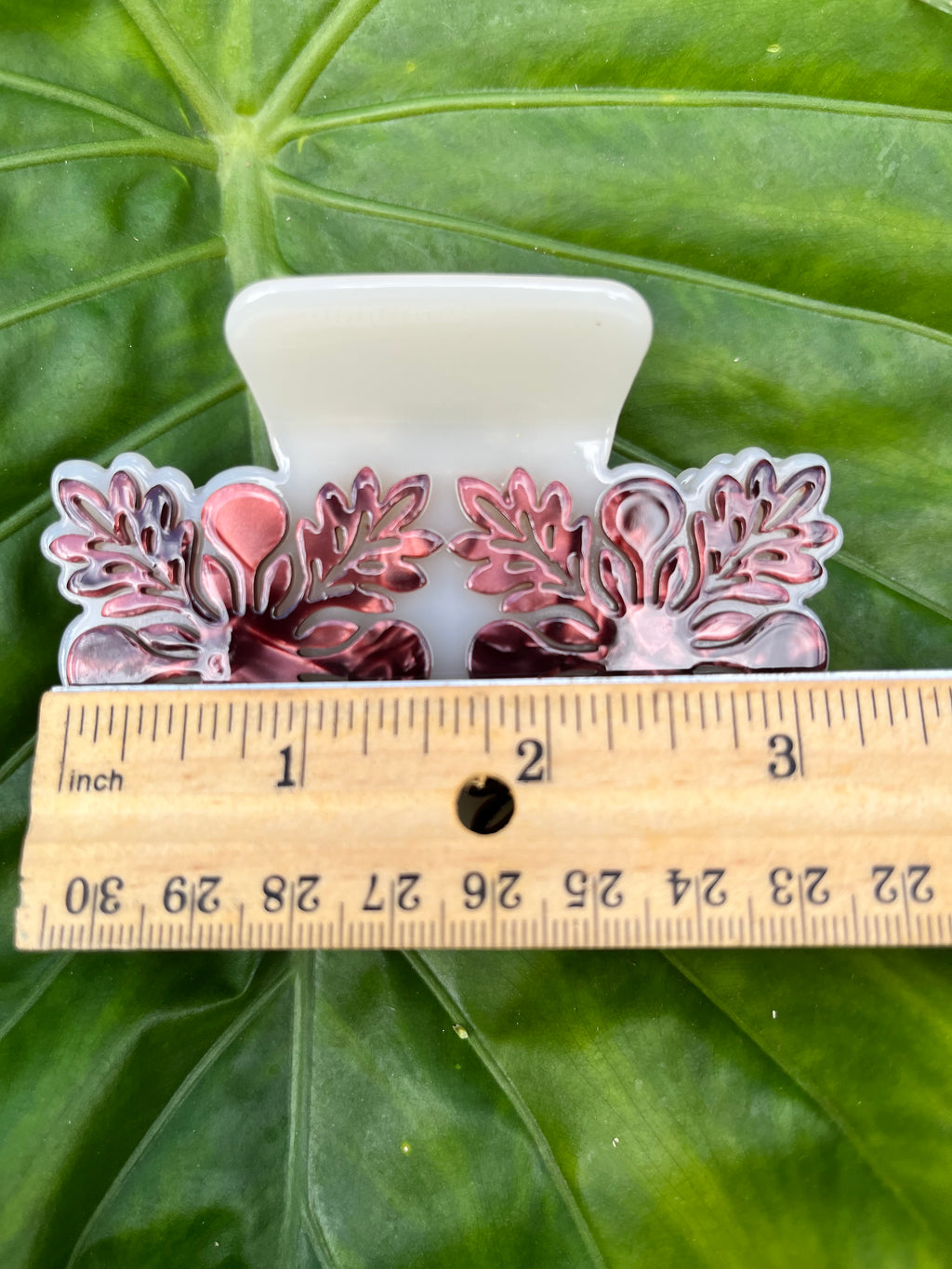 Hawaiian Quilt Clip White & Mahogany