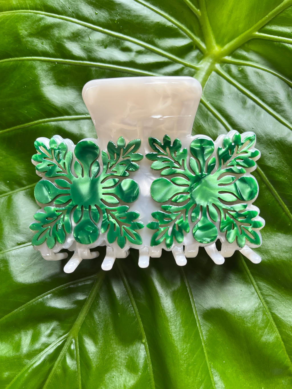 Hawaiian Quilt Clip White Marble & Green