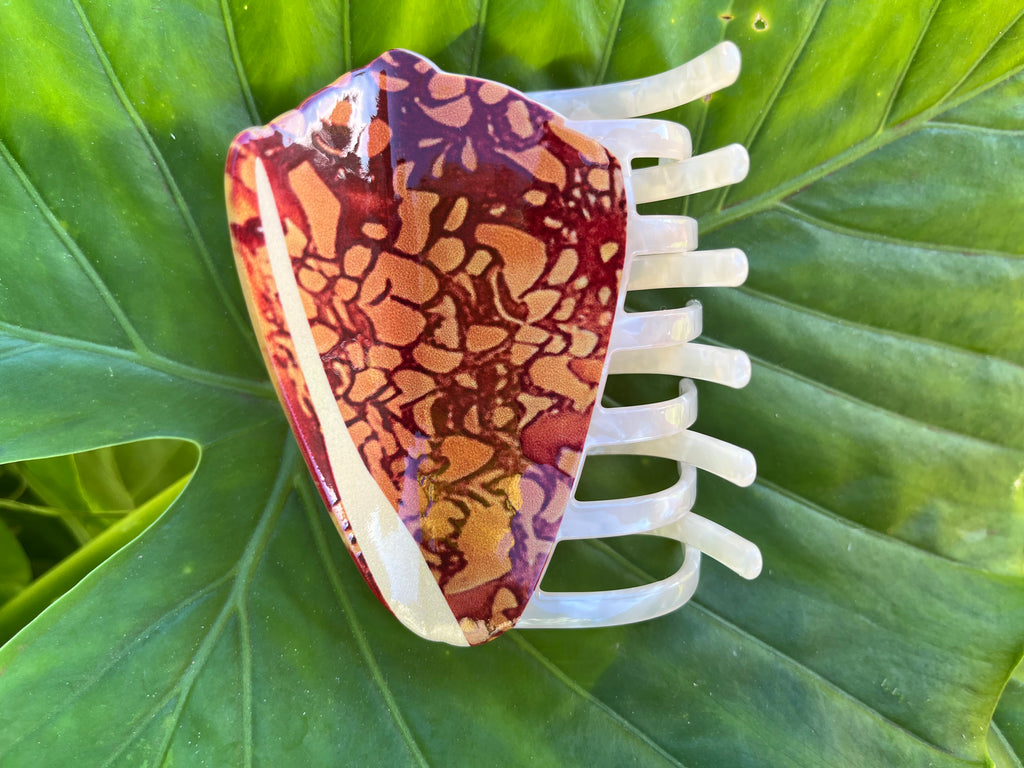 Brown Shell Clip