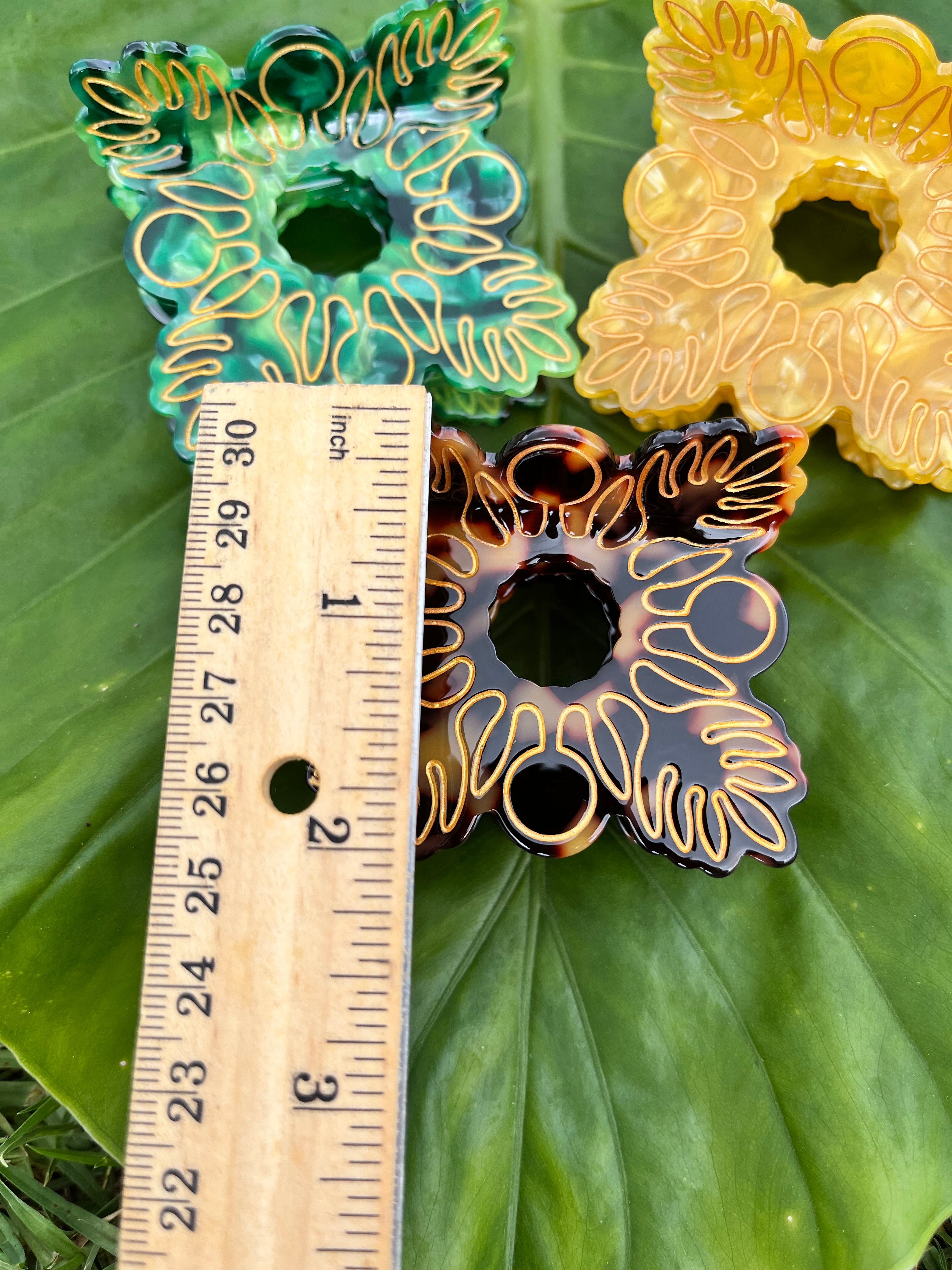 Hawaiian Quilt Circle Cut Out Clips