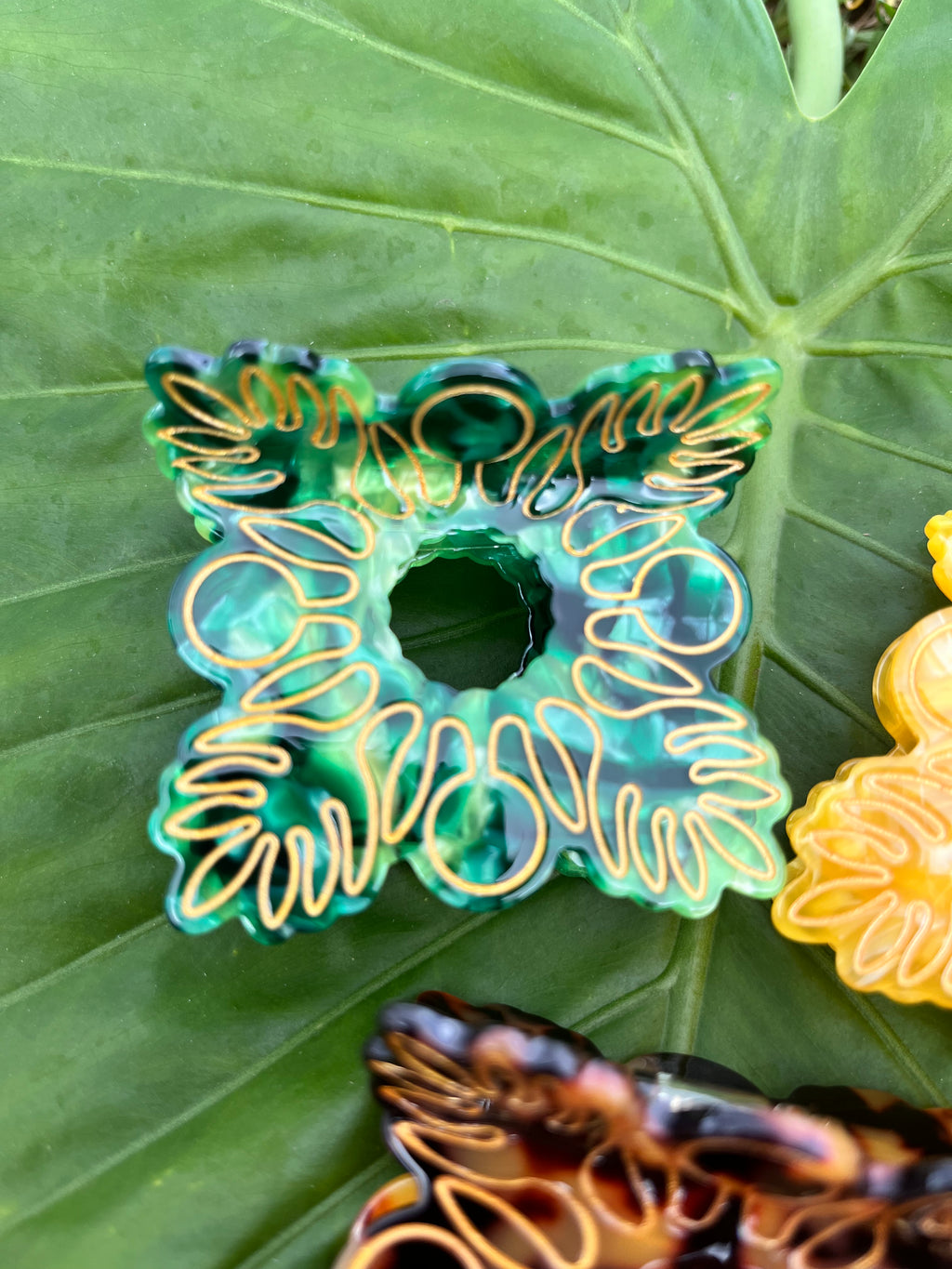 Hawaiian Quilt Circle Cut Out Clips