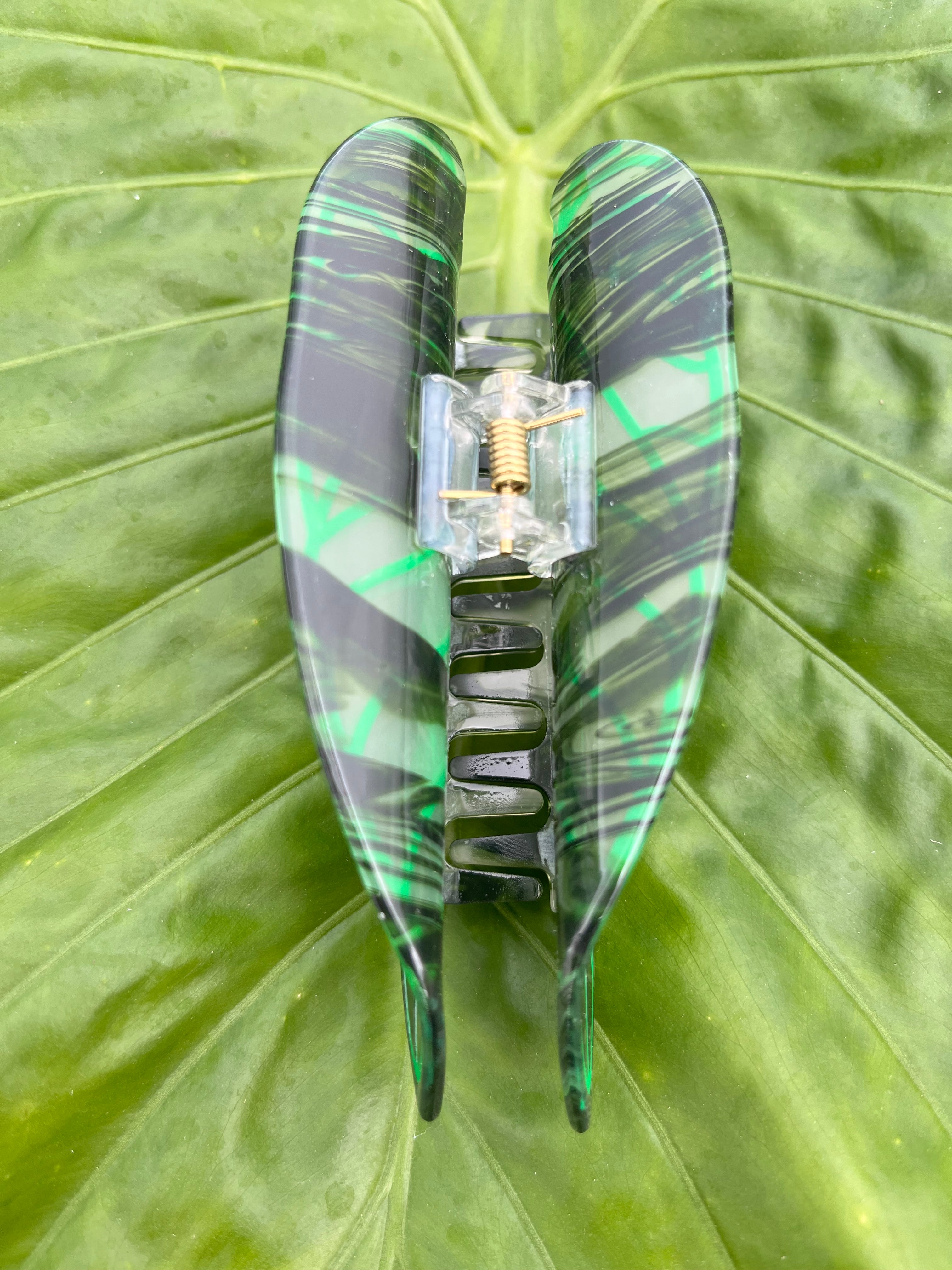Large Kalo Dark Green Clip