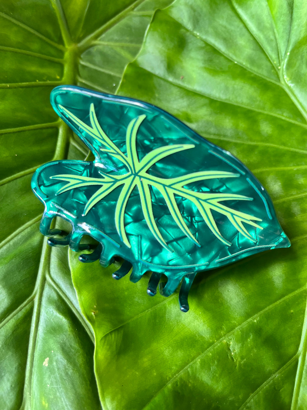 Kalo Leaf Clip Emerald & Lime
