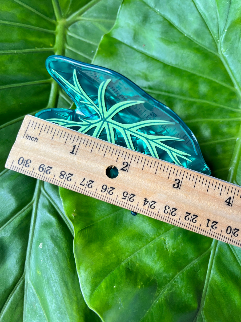 Kalo Leaf Clip Emerald & Lime